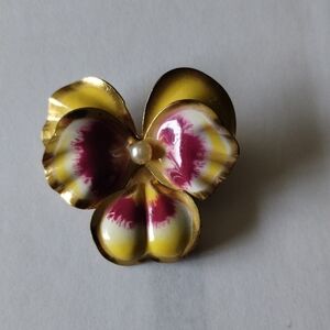 Elegant Gold and Red Floral Brooch